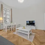 Prezidentsky S Vyhladom Na Palac * ברטיסלאבה