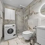 Prezidentsky S Vyhladom Na Palac Apartment *