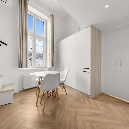 Prezidentsky S Vyhladom Na Palac Apartmán