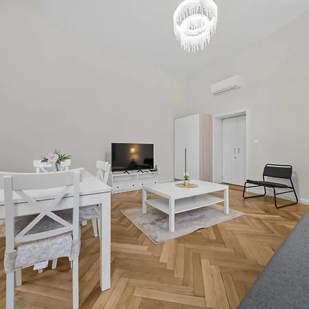 Prezidentsky S Vyhladom Na Palac Lejlighed Bratislava