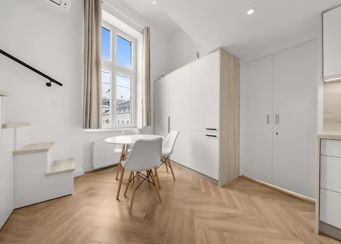 Prezidentsky S Vyhladom Na Palac Apartmán